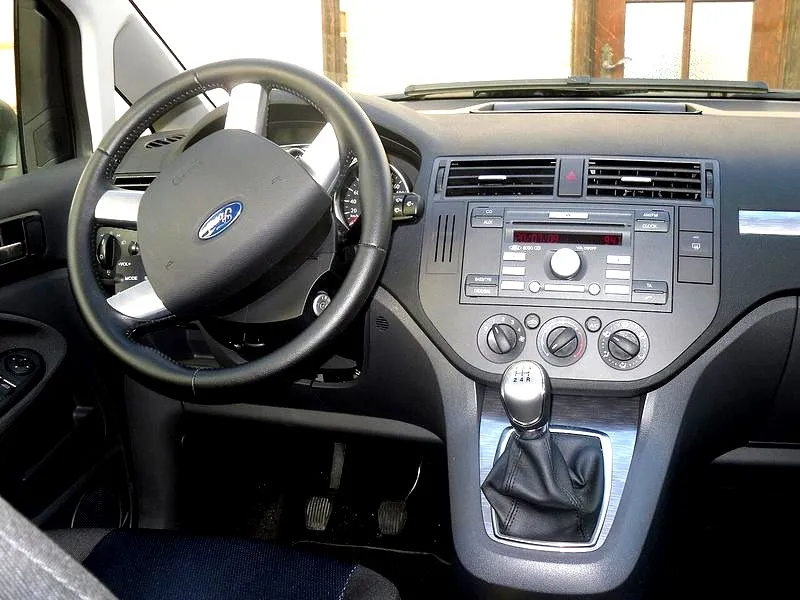 Ile oleju należy dodać do silnika Ford C-Max 1.6 TDCi? Sprawdź!