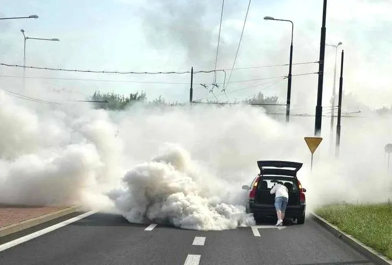 Rozbiegany diesel z automatem — jak bezpiecznie zatrzymać silnik?