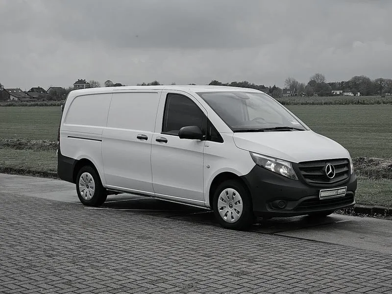 Wymiana żarówek Mercedes Vito